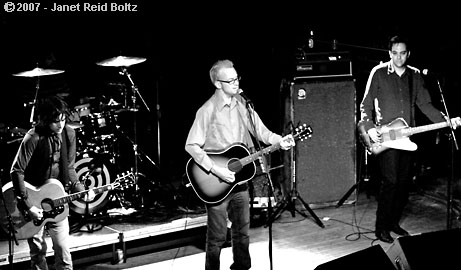 thumbnail image of Jody Porter, Chris Collingwood, and Adam Schlesinger from Fountains of Wayne