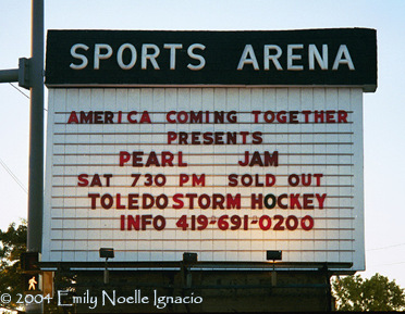 thumbnail image of Pearl Jam sign